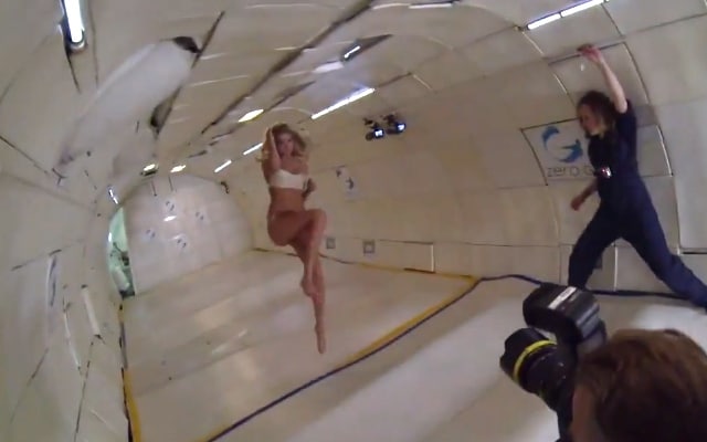 kate-upton-the-zero-g-experience2