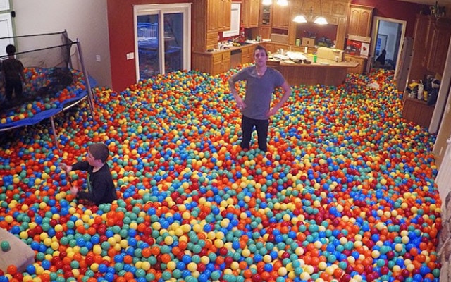 Crazy-Plastic-Ball-PRANK