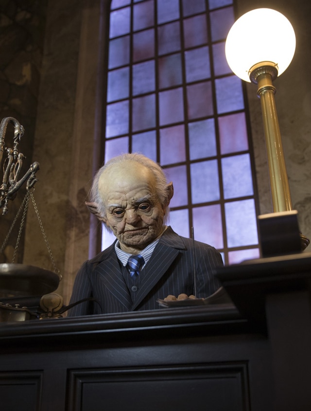 09_HP-and-the-Escape-from-Gringotts-5
