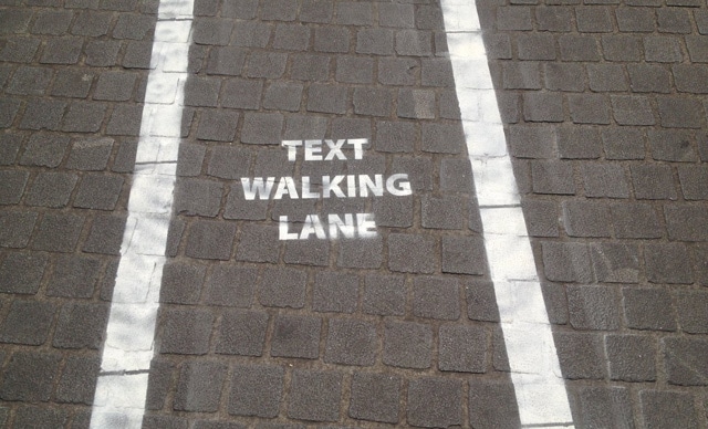 Anvers-textwalkinglane16