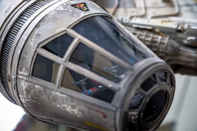Bernard-Szukiel-Millenium-Falcon02