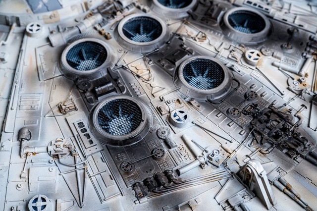 Bernard-Szukiel-Millenium-Falcon06