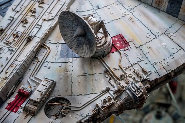 Bernard-Szukiel-Millenium-Falcon07
