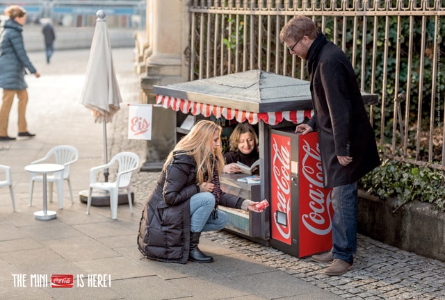 _Coca-Cola-Mini-Kiosk