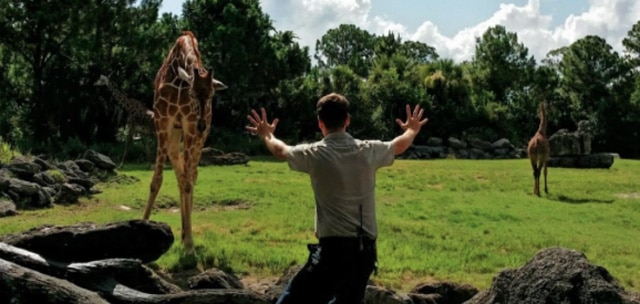 JurassicWorld-Zoo-5