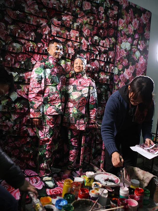 Liu-Bolin-Galerie-Paris-Beijing