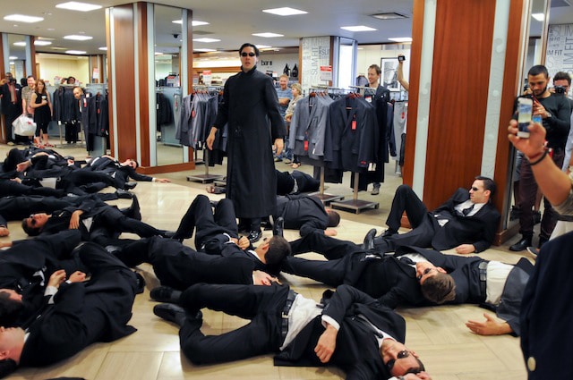 The-Matrix-In-Real-LifeE4-5