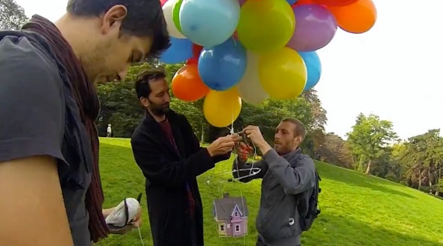 UPSTAGRAM-Fly-over-Paris-with-a-creative-hack-into-Instagram