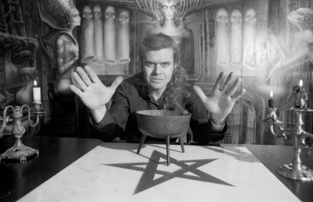 giger-supreme