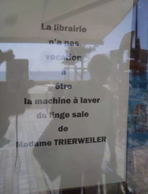 merci-pour-ce-moment-libraires-revolte2