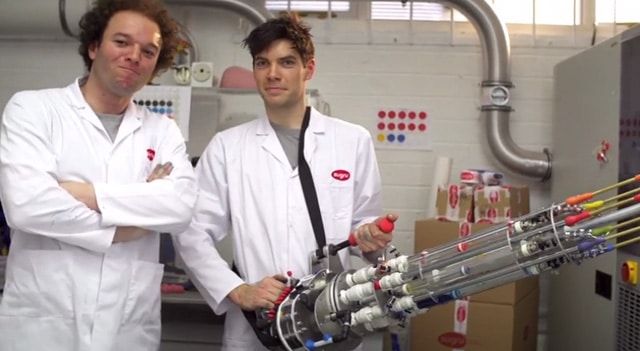 sugru-builds-the-coolest-water-pistol-ever2